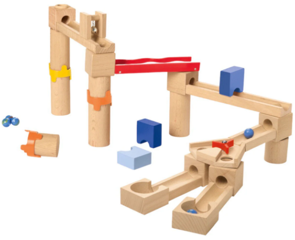 Playtive Marble Run BASIC  includes a total of 140 pieces